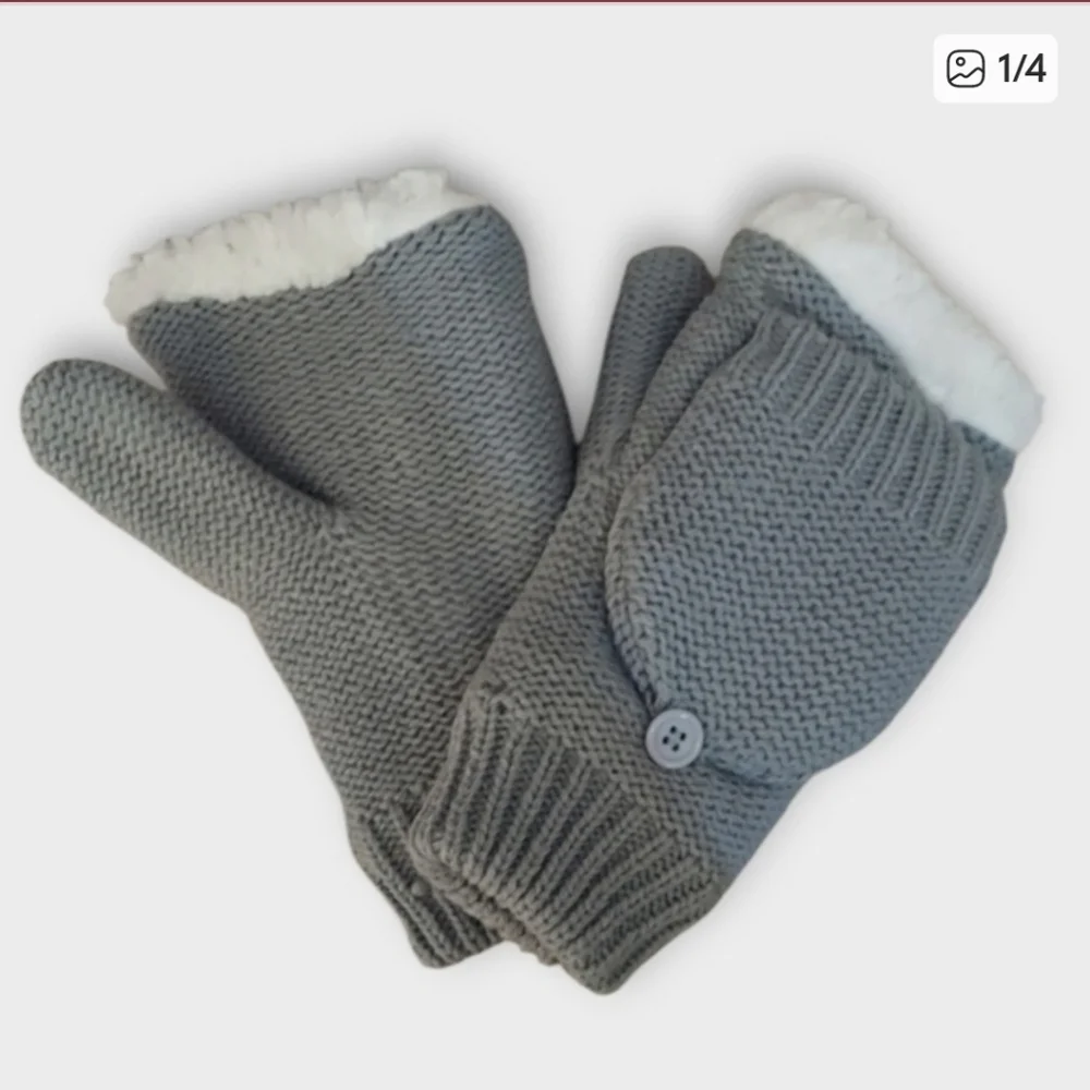 NWT Cozy Gray Fleece Lined Flip Top Mittens